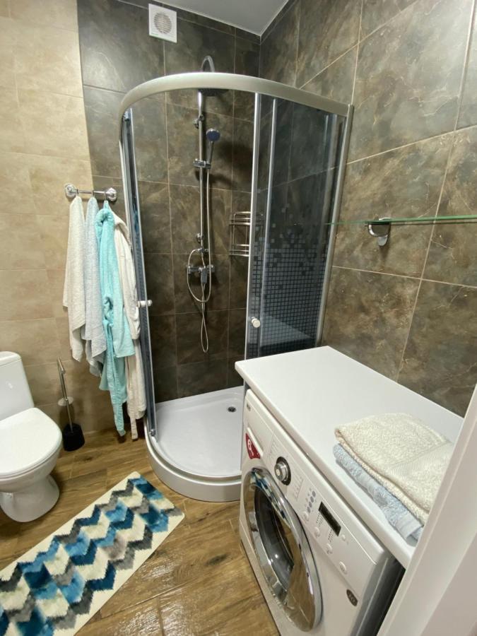 Нові Апартаменти По Вулиці Роксолани16 ตรุสคาเวตส์ ภายนอก รูปภาพ
